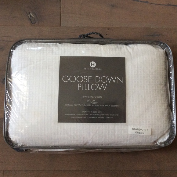Hotel Collection Medium Support Standard/Queen White Goose Down (1) Pillow